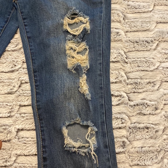 Distressed Denim Jeans - Picture 2 of 7